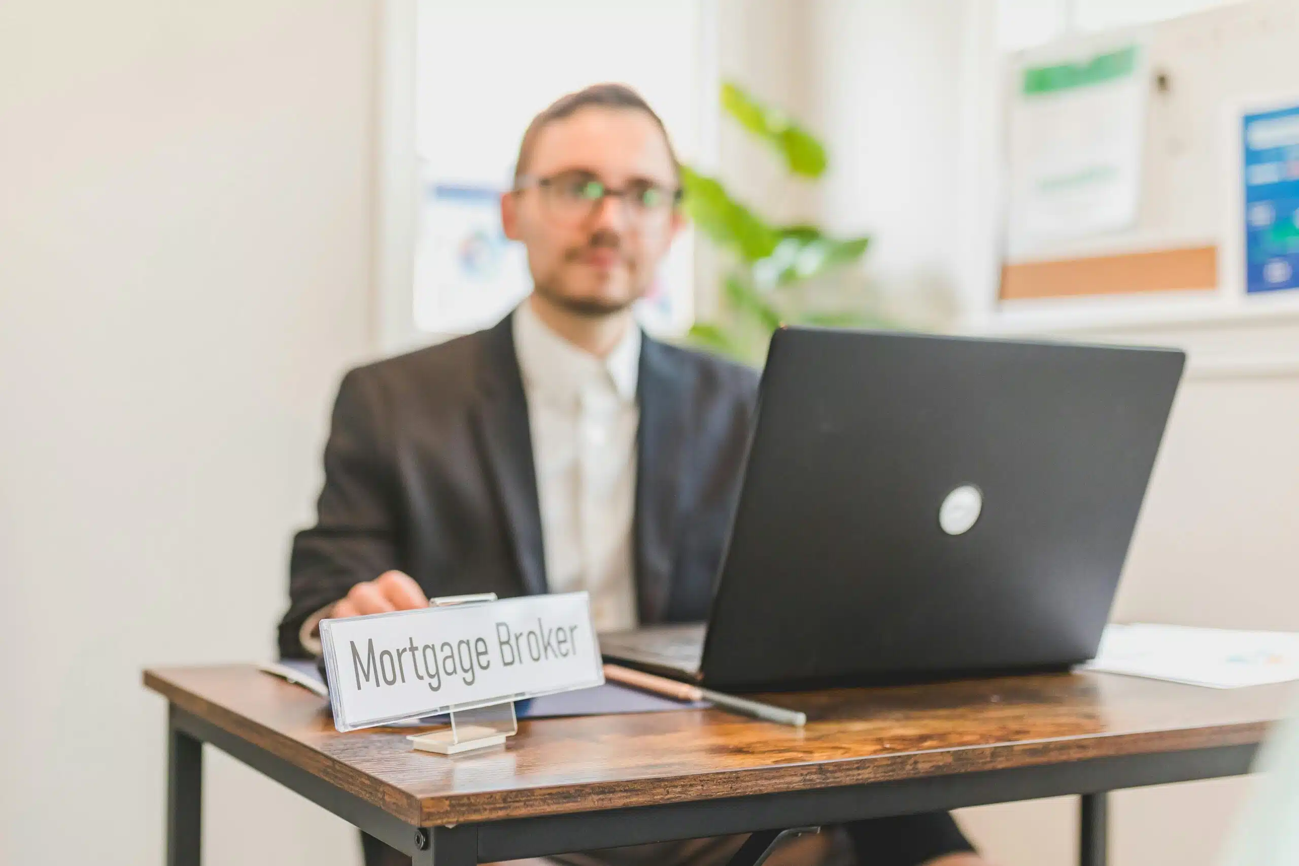 A mobile notary with a macbook ready to build a relationship with title companies.